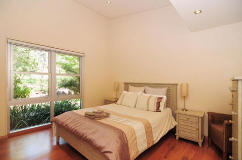 Bottlebrush Lodge Great Views & A Pool! - Lismore Accommodation 2