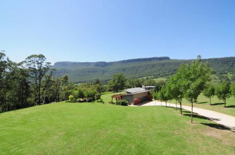 Bottlebrush Lodge Great Views & A Pool! - Lismore Accommodation 3