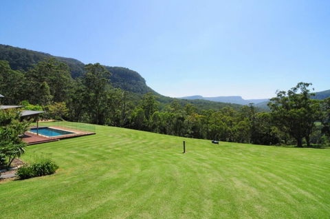 Bottlebrush Lodge Great Views & A Pool! - Lismore Accommodation 5