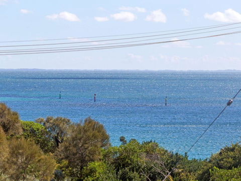 BEACH BELLE MORNINGTON - Lismore Accommodation 4