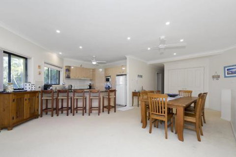Al Mare No 2 42a - Lismore Accommodation 2