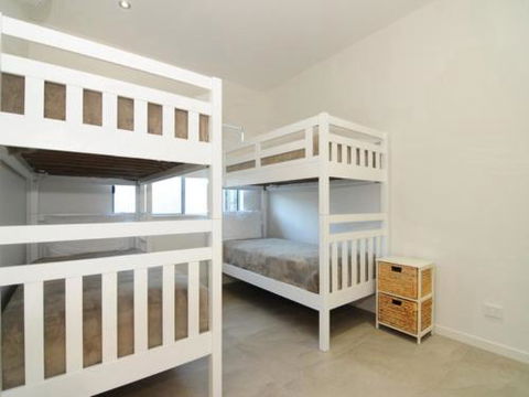 BEACH RETREAT At PALM COVE - Lismore Accommodation 5