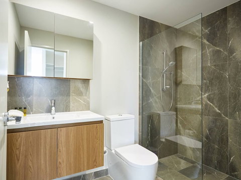 Luxurious 2bed 2bath APT With Parking@southport - Lismore Accommodation 2