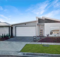 Brand New Home 10 mins to Beach Torquay Geelong Deakin Hospitals - Lismore Accommodation