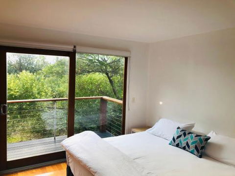 Carinya Coastal Cottage - Lismore Accommodation 0