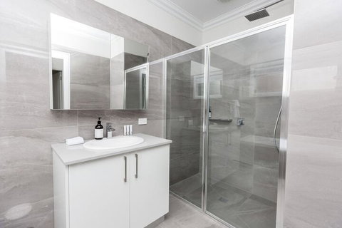 Wagga Apartments 4 - Lismore Accommodation 0