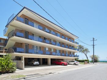 Shoal Towers Unit 2 / 11 Shoal Bay Road - Lismore Accommodation 4