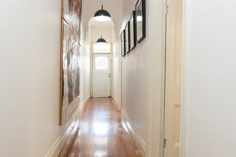 HUNTER In The Heart Of Collingwood Fitzroy - Lismore Accommodation 1