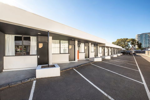 Nightcap At Monash Hotel - Lismore Accommodation 0