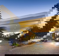 Ramada by Wyndham Diplomat Canberra - Lismore Accommodation