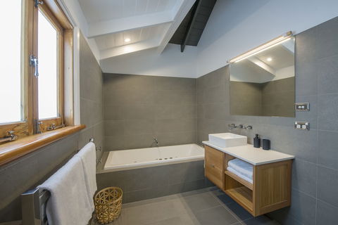 Beach Huts Middleton - Lismore Accommodation 5