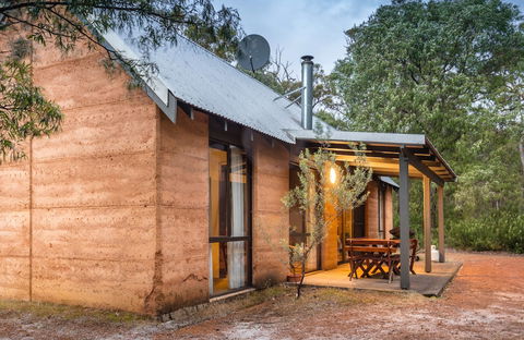 Bussells Bushland Cottages - Lismore Accommodation 2