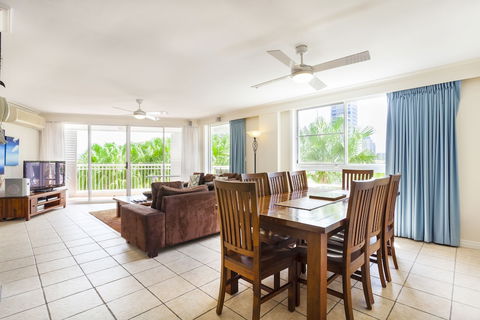 La Grande Apartments Broadbeach - Lismore Accommodation 1