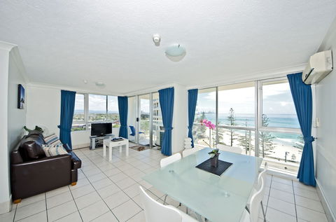 Burleigh Beach Tower - Lismore Accommodation 5