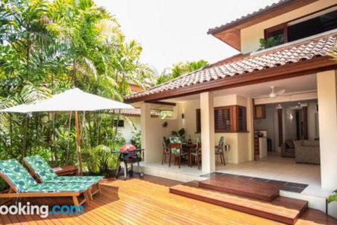 Beachfront Hideaway Port Douglas - Lismore Accommodation 4