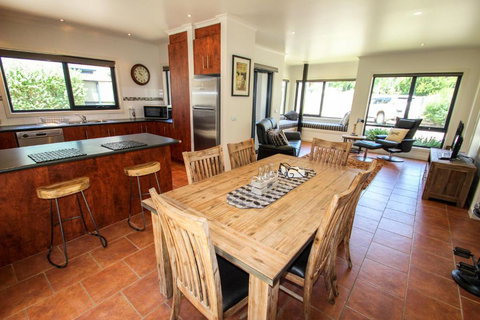 Avignon In Bright - Lismore Accommodation 2