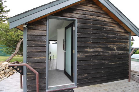 Boathouse Augusta - Lismore Accommodation 1