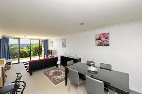 The Crest Unit 5 Shoal Bay - Lismore Accommodation 1