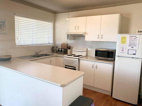 5 SHOAL TOWERS 11 SHOAL BAY RD FANTASTIC LOCATION WITH WATER VIEWS - Lismore Accommodation 3