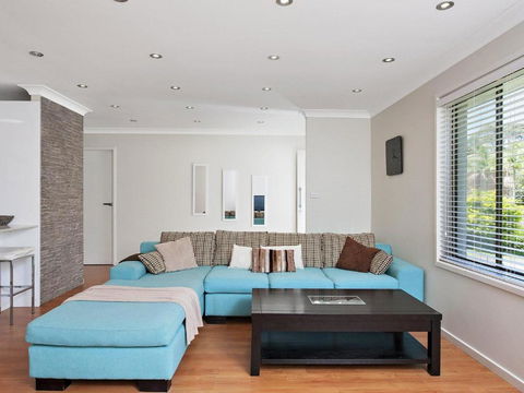 Beach House 8 Mistral Close Large House With Aircon - Lismore Accommodation 1