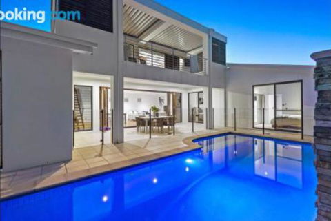 Narrabeen Beach House - Lismore Accommodation 0