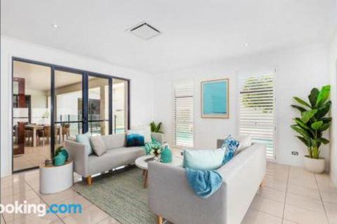 Narrabeen Beach House - Lismore Accommodation 4