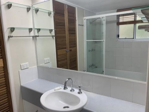 Unit 3 Kings Cove Kings Beach - Lismore Accommodation 5