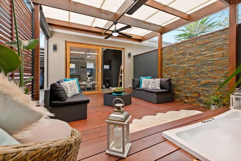 AMORE A Tranquil Retreat With Couples Spa - Lismore Accommodation 1