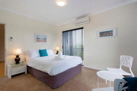 Bella Vista Townhouse With Views - Lismore Accommodation 6