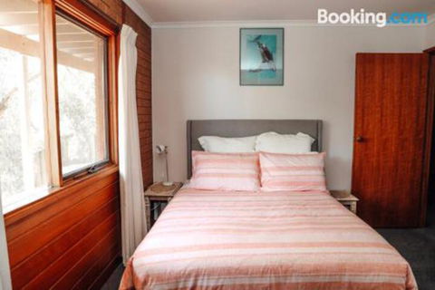 Banksia Beach House - Lismore Accommodation 2