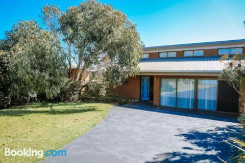Banksia Beach House - Lismore Accommodation 6