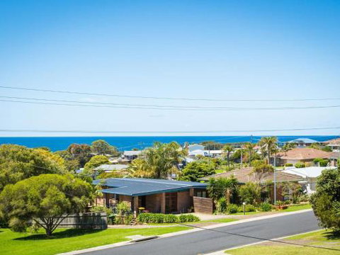 Williams Wonder Large Beach House - Lismore Accommodation 4