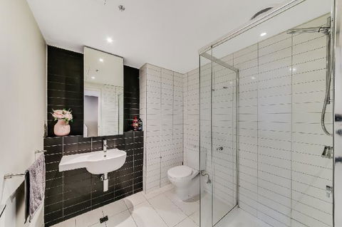 A Modern 2BR CBD Apt City Views FREE Parking - Lismore Accommodation 1