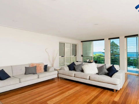 Blue Bird At Nelson Bay - Lismore Accommodation 2