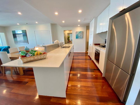 Absolute Beachfront Cabarita Beach Ocean Views 3 Bed Apartment - Lismore Accommodation 2