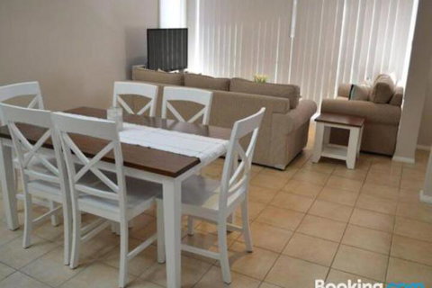 SerendibatSandcastles Fingal Bay - Lismore Accommodation 2