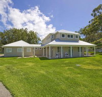 Echo Beach House 16 Reflections Dr Luxurious House with Magnificent Pool  Ducted Air - Lismore Accommodation