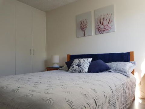 Kings Beach Ocean Front Views Private Balcony Overlooking Kings Beach - Lismore Accommodation 6
