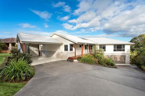 Coastal Retreat - Lismore Accommodation 0