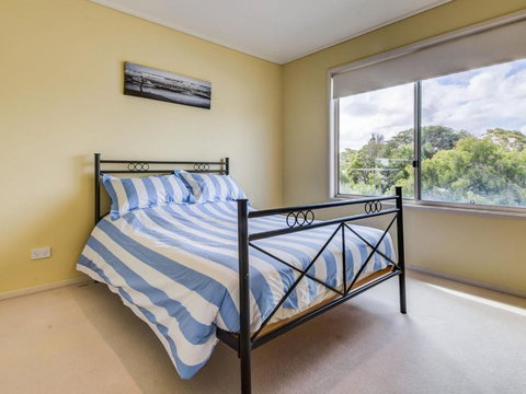 Cuttriss By The Beach - Lismore Accommodation 3