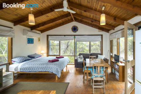 Honeyeaters Hideaway In Vivonne Bay - Lismore Accommodation 2