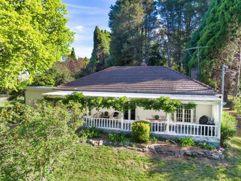 Redwood Cottage Burradoo Getaway Southern Highlands 4pm Check Out Sunday - Lismore Accommodation 0