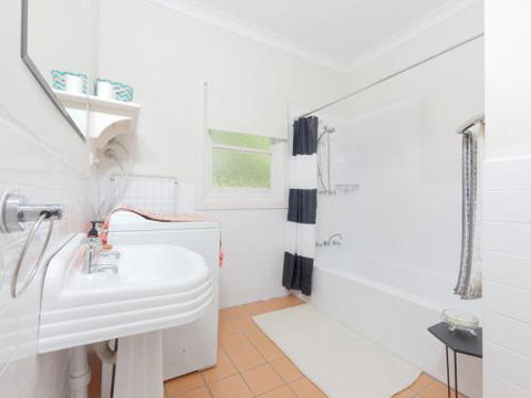 Redwood Cottage Burradoo Getaway Southern Highlands 4pm Check Out Sunday - Lismore Accommodation 3