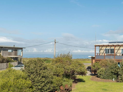 Licence To Chill - Lismore Accommodation 1