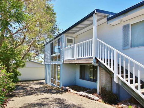 Bimbimbie At Hyams Beach 4pm Check Out Sundays - Lismore Accommodation 4