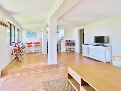 Bimbimbie At Hyams Beach 4pm Check Out Sundays - Lismore Accommodation 5