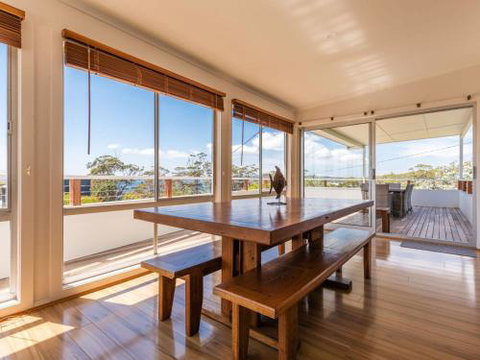 Unwind At Hyams Beach 4pm Check Out Sundays - Lismore Accommodation 2