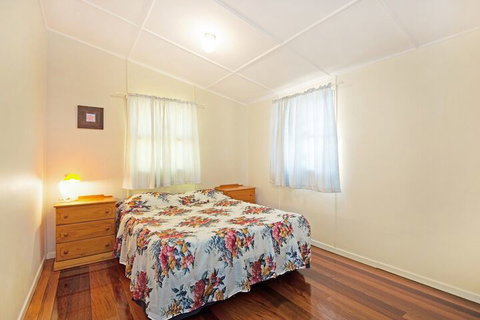 Close To Water Restaurants & Clubs Toorbul St. Bongaree - Lismore Accommodation 4