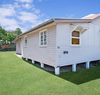 Close to Water Restaurants  Clubs Toorbul St. Bongaree - Lismore Accommodation