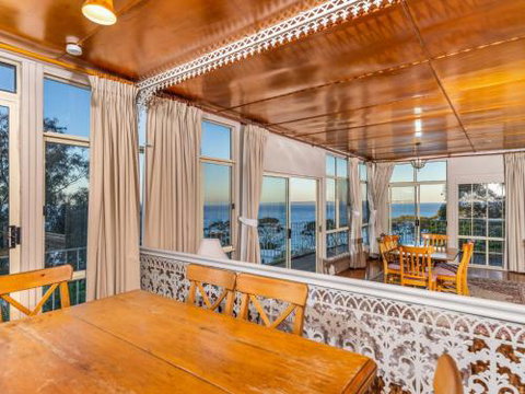 Sea Point At Hyams Beach 4pm Check Out Sundays - Lismore Accommodation 2